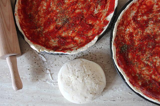 Pizza sauce vs marinara: Which Is the Better Choice for You?