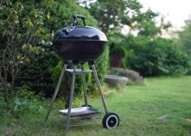 Big Green Egg Vs Kamado Joe: Which One Is The Better Grill?