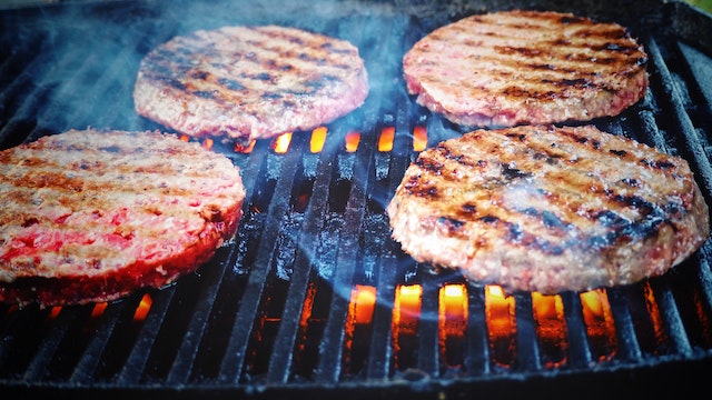 Cast Iron Vs Stainless Steel Grill: Your Complete Comparison Guide